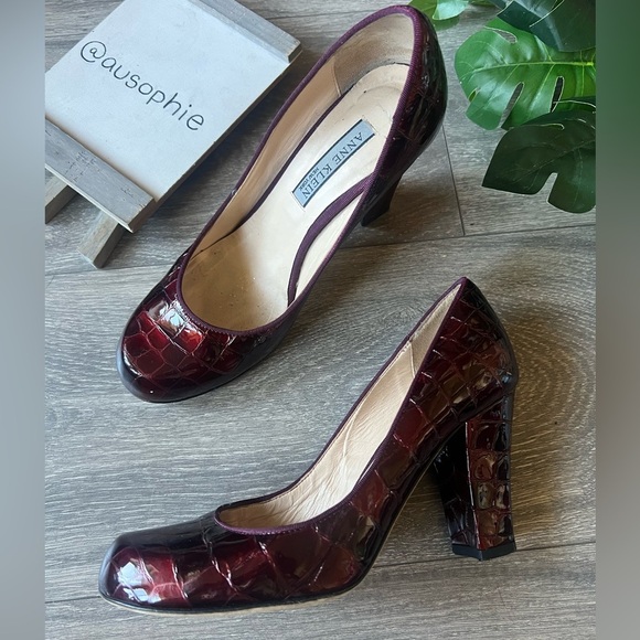 Anne Klein real patent leather crocodile pattern pump. Made in Italy. Size 7 - Picture 2 of 7